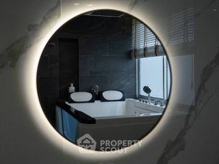 Wohnung zum Kauf mit 2 Zimmer in Khlong San, Bangkok