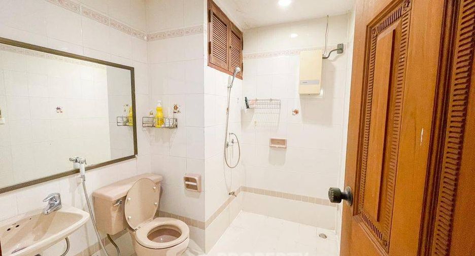 For sale 5 ベッドルーム house in Pratumnak, Pattaya