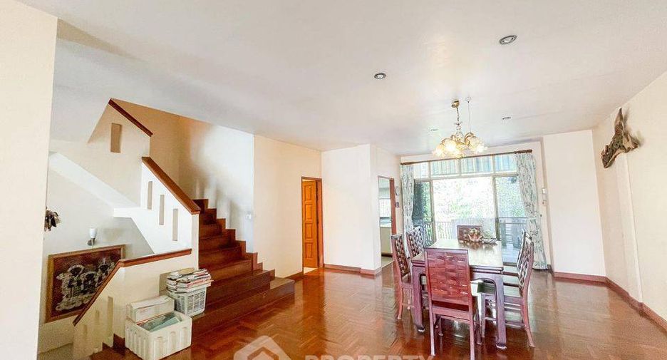 For sale 5 ベッドルーム house in Pratumnak, Pattaya