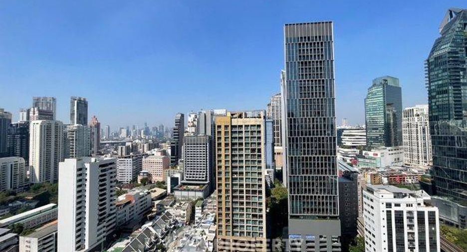 For sale 2 bedrooms condo in Khlong Toei, Bangkok