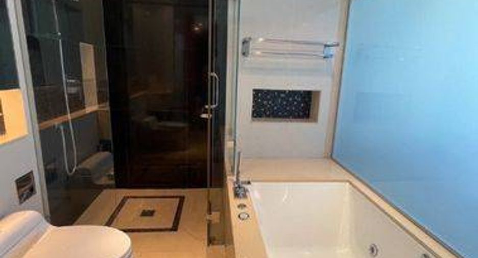 For sale 2 bedrooms condo in Khlong Toei, Bangkok
