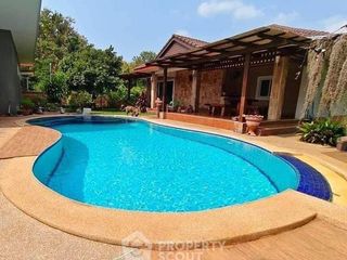 For sale 3 bedrooms villa in Bang Lamung, Chonburi