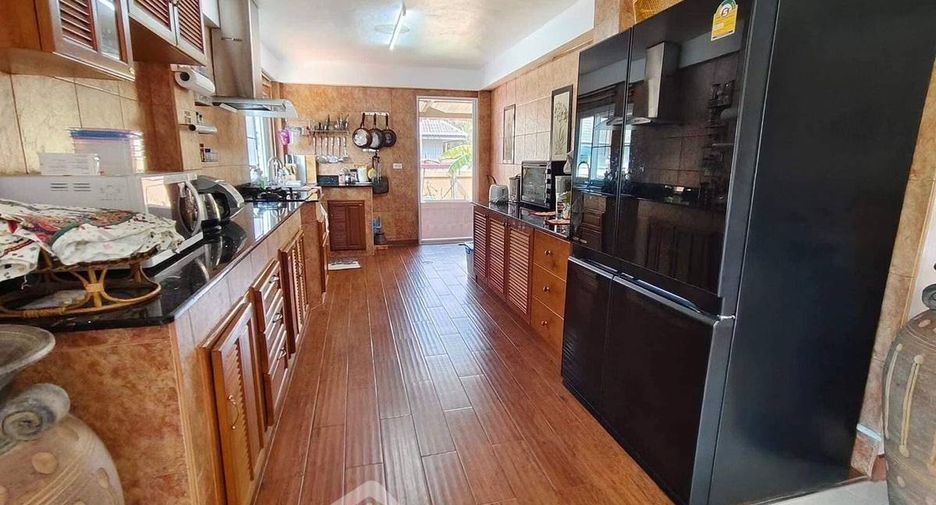 For sale 3 bedrooms villa in East Pattaya, Pattaya