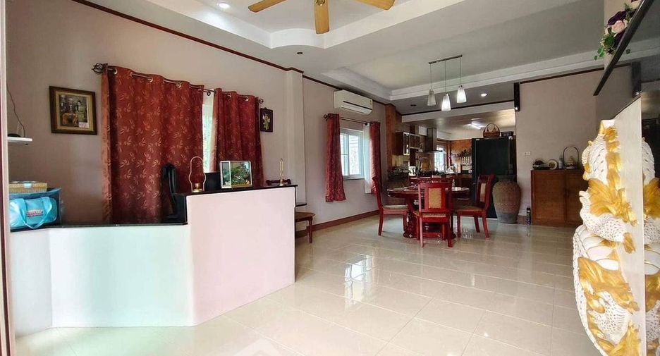 For sale 3 bedrooms villa in East Pattaya, Pattaya