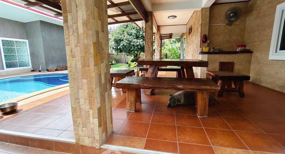 For sale 3 bedrooms villa in East Pattaya, Pattaya