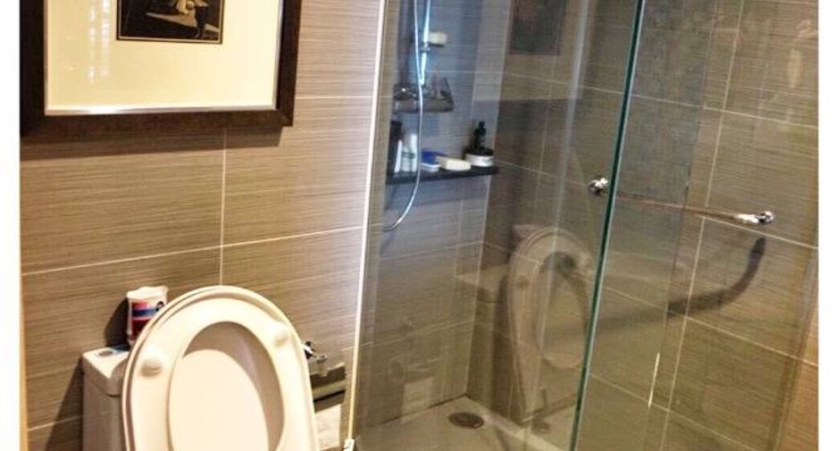 For sale 2 bedrooms condo in Khlong Toei, Bangkok