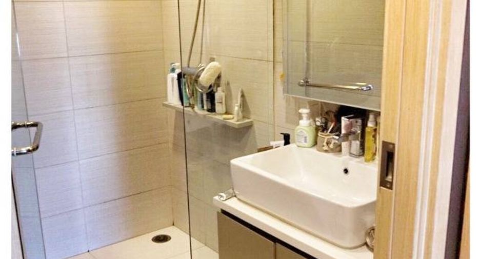 For sale 2 bedrooms condo in Khlong Toei, Bangkok