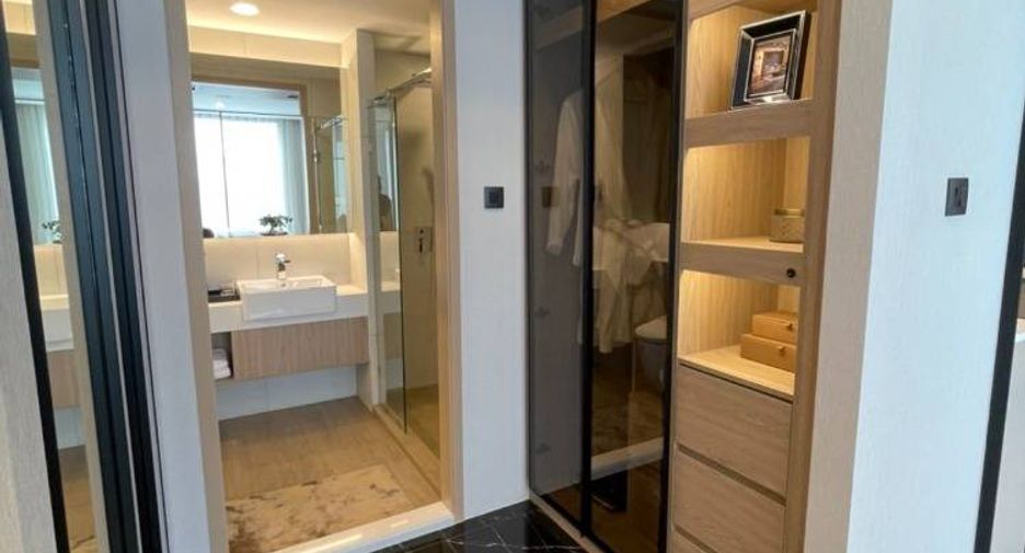 For sale 1 bed condo in Watthana, Bangkok