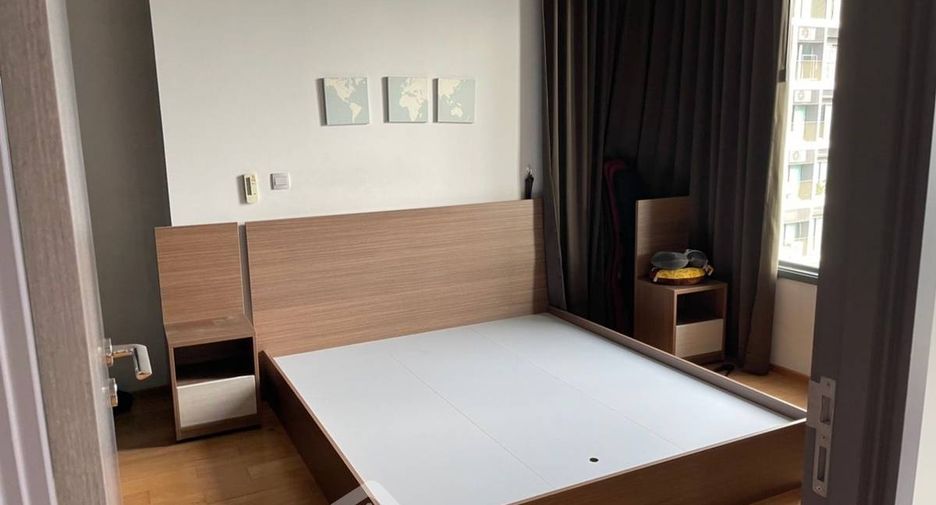For sale 1 bed condo in Khlong Toei, Bangkok