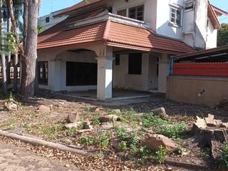 出售 5 卧室 独立屋 在 Mueang Chon Buri, Chon Buri