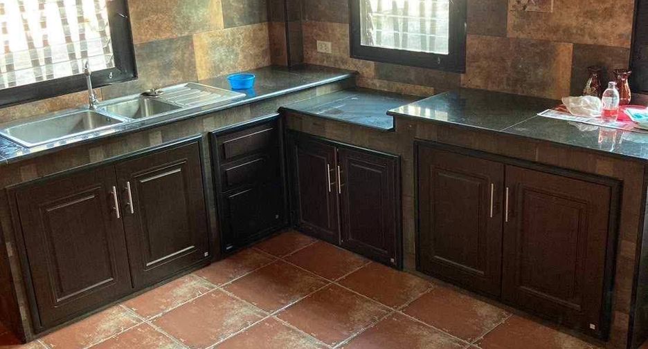 Продажа 5 спальни дом в Саттахип, Чонбури