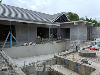 Villa zum Kauf mit 4 Zimmer in Bang Lamung, Chonburi