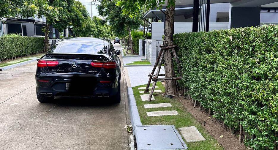 For sale 4 bedrooms house in Prawet, Bangkok