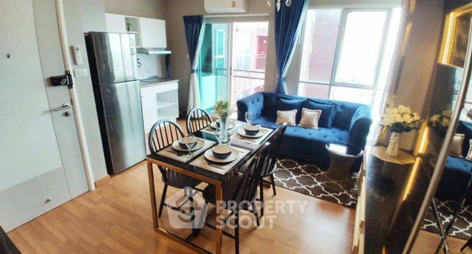 For sale 3 bedrooms condo in Yan Nawa, Bangkok