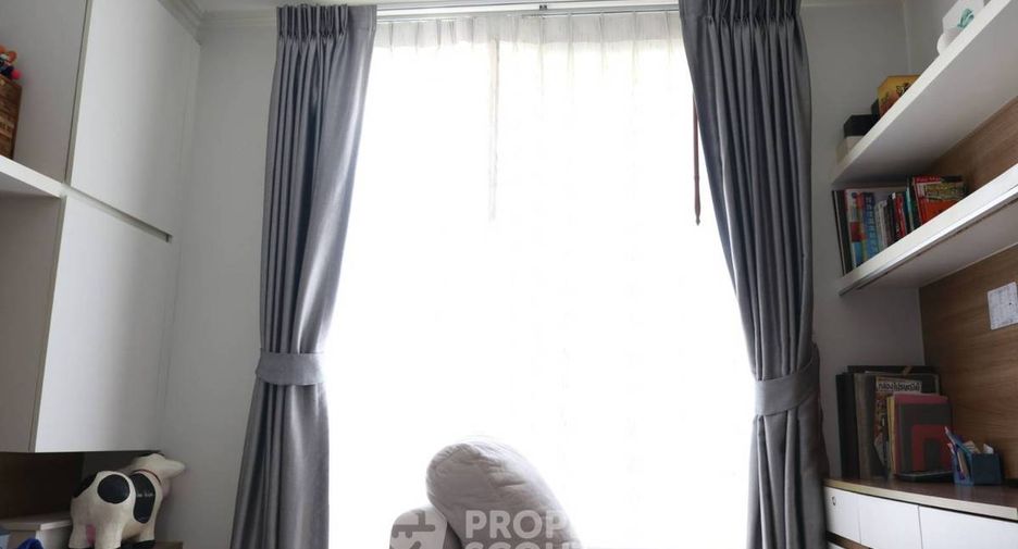 For sale 2 bedrooms condo in Pom Prap Sattru Phai, Bangkok