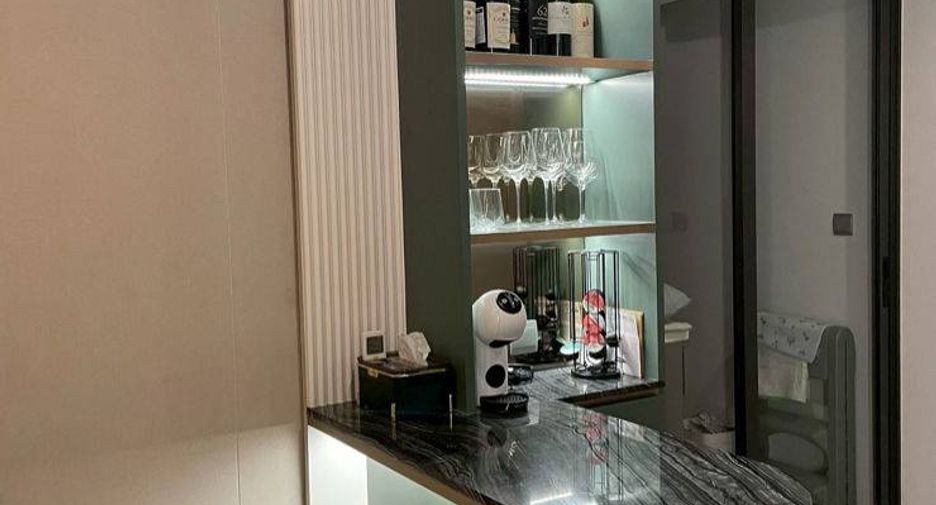 For sale 2 bedrooms condo in Huai Khwang, Bangkok