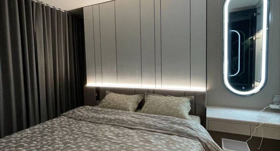 For sale 2 bedrooms condo in Huai Khwang, Bangkok