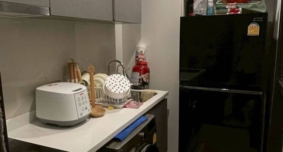 For sale 2 bedrooms condo in Huai Khwang, Bangkok