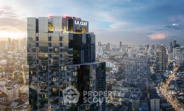 For sale 4 ベッドルーム condo in Khlong Toei, Bangkok