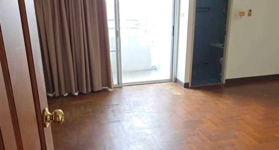 For sale 4 bedrooms condo in Suan Luang, Bangkok