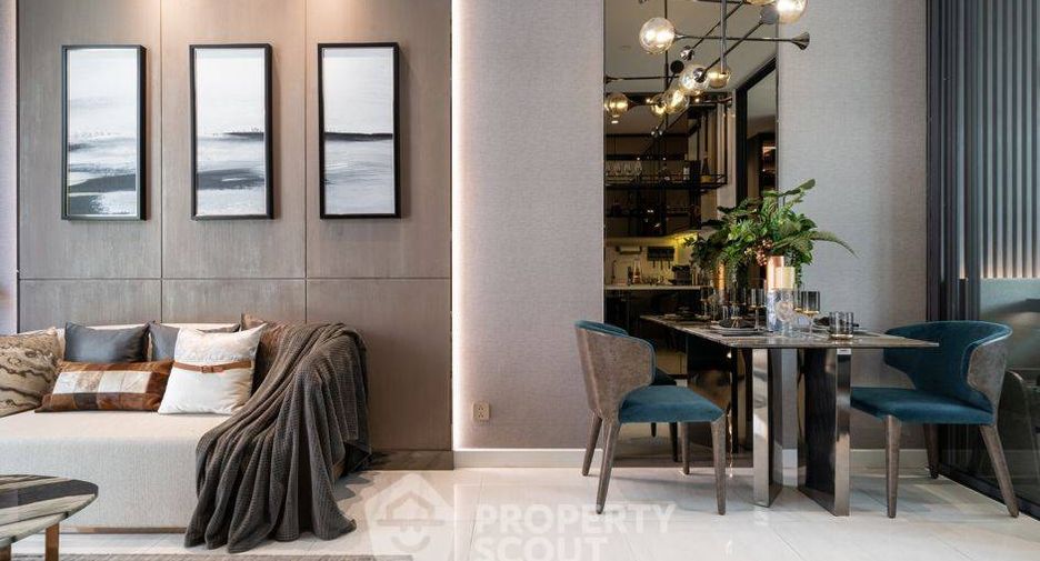 For sale 4 bedrooms condo in Sathon, Bangkok