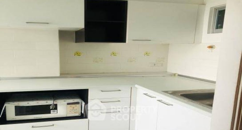 Wohnung zum Kauf mit 1 Zimmer in Bang Phlat, Bangkok