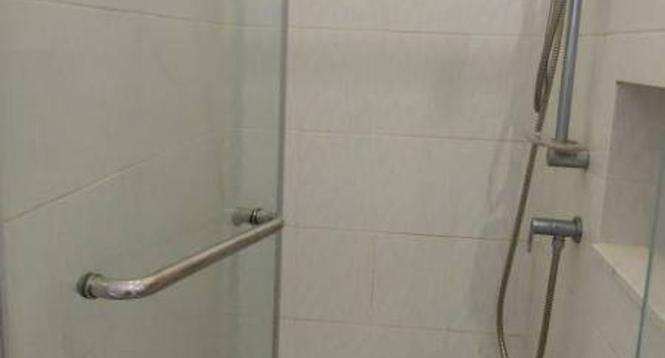 For sale 1 bed condo in Watthana, Bangkok
