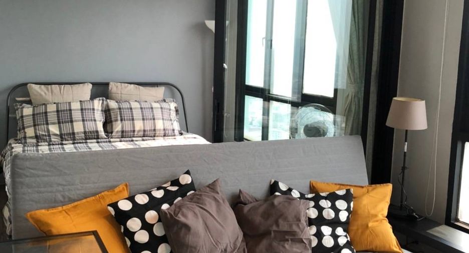 Condo en venta de 1 habitaciones en Yan Nawa, Bangkok