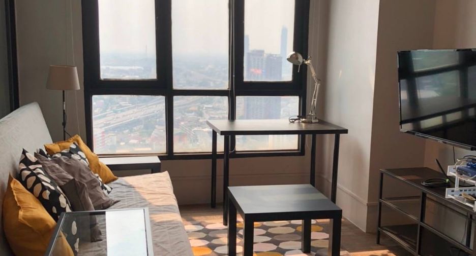 Condo en venta de 1 habitaciones en Yan Nawa, Bangkok