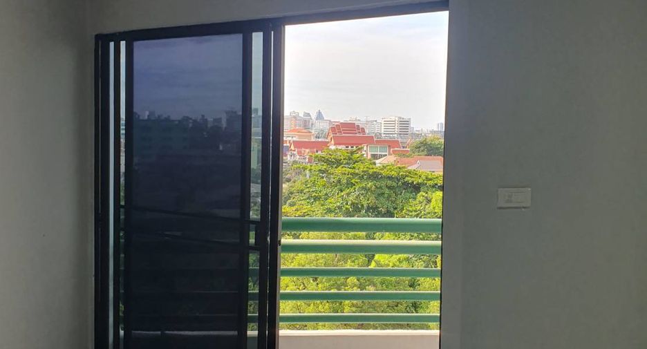 For sale 2 bedrooms condo in Bang Phlat, Bangkok