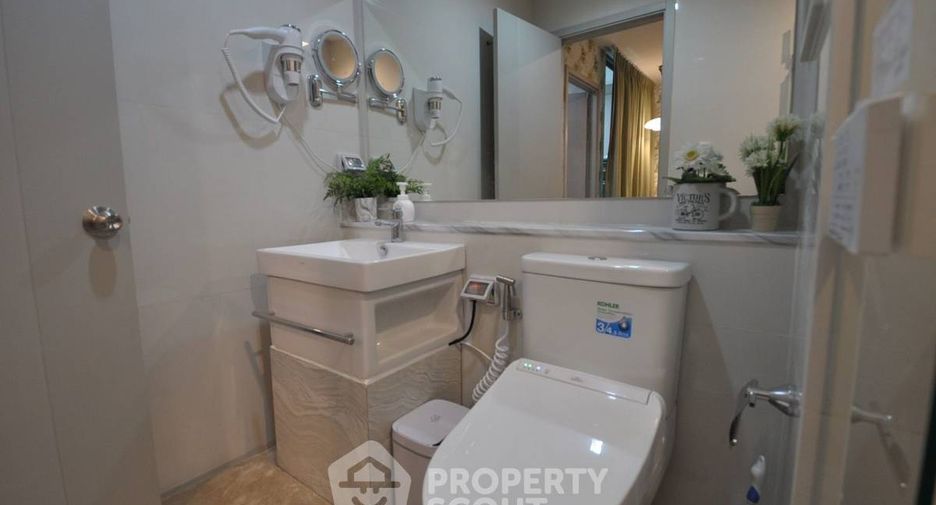 For sale 1 bed condo in Phra Khanong, Bangkok