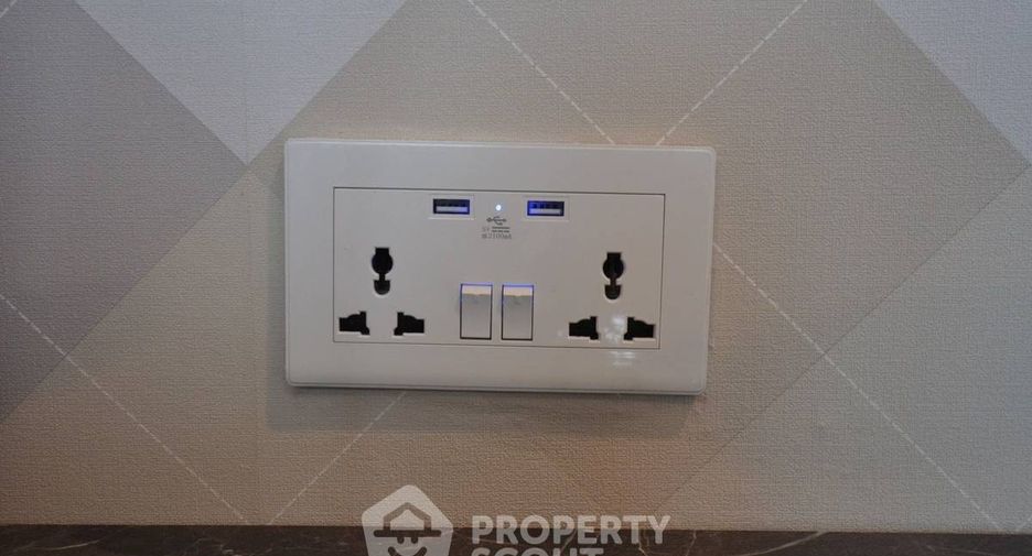 For sale 1 bed condo in Phra Khanong, Bangkok