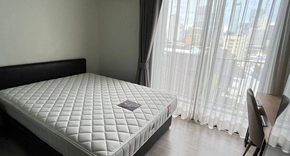 For sale 1 bed condo in Khlong Toei, Bangkok
