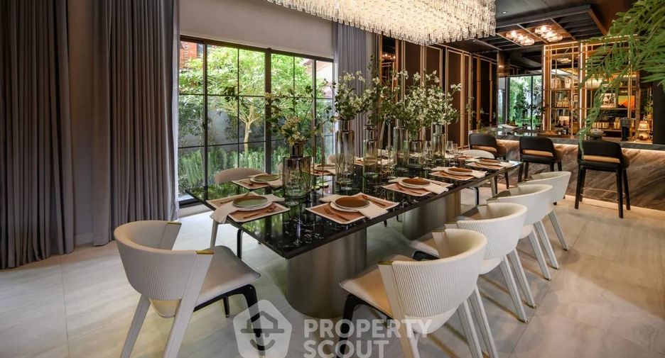 For sale 4 bedrooms house in Thawi Watthana, Bangkok