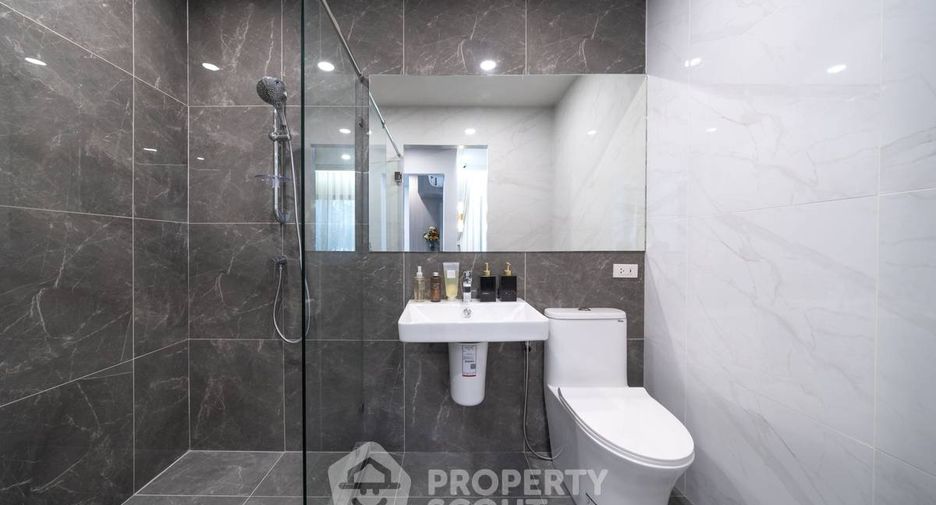 For sale 1 bed condo in Bang Khen, Bangkok