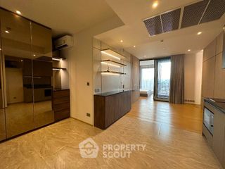 Продажа 1 кровать кондо в Хуаи Кхщанг, Бангкок