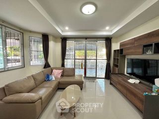 Haus zum Kauf mit 3 Zimmer in Prawet, Bangkok