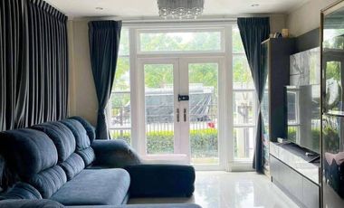 Reihenhaus zum Kauf mit 4 Zimmer in Bang Phli, Samut Prakan