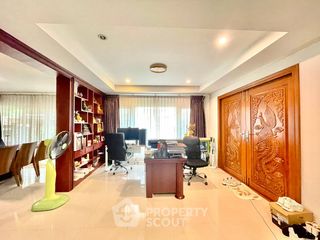 For sale 3 bedrooms house in Bang Khen, Bangkok