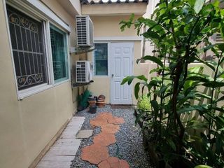 Casa en venta de 4 habitaciones en Bang Khen, Bangkok