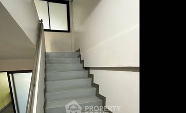 Haus zum Kauf mit 1 Zimmer in Bang Khun Thian, Bangkok
