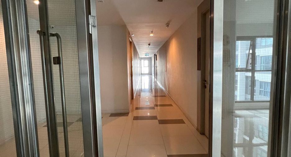 ขาย 2 ห้องนอน คอนโด ใน คลองเตย, กรุงเทพฯ