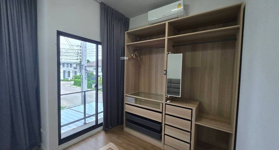 Haus zum Kauf mit 3 Zimmer in Thung Khru, Bangkok