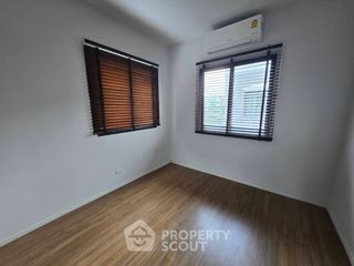 Haus zum Kauf mit 3 Zimmer in Thung Khru, Bangkok