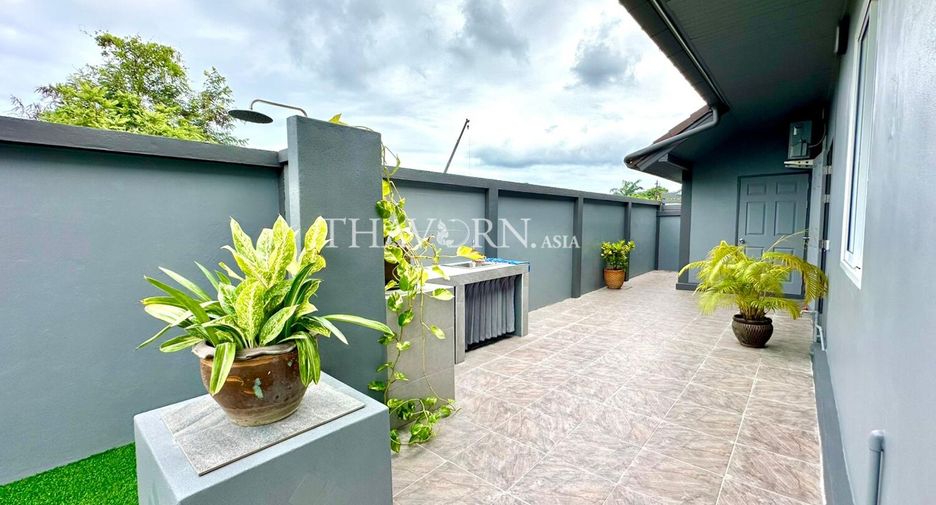 For sale 3 bedrooms house in Huay Yai, Pattaya