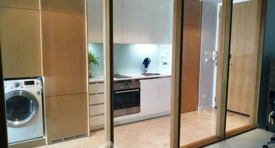 For sale 1 bed condo in Yan Nawa, Bangkok