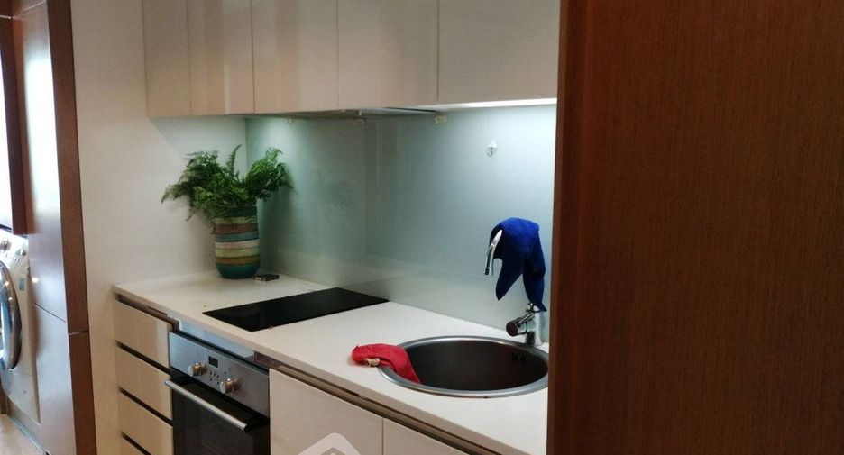 For sale 1 bed condo in Yan Nawa, Bangkok
