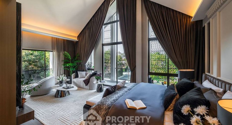 For sale 4 bedrooms house in Chom Thong, Bangkok