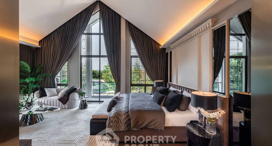 For sale 4 bedrooms house in Chom Thong, Bangkok