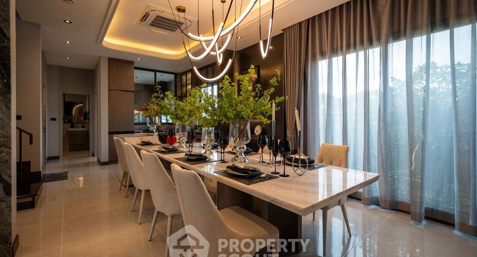 For sale 4 bedrooms house in Bang Khun Thian, Bangkok